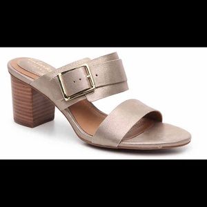 still in the box Clark’s Ralene rose shoes